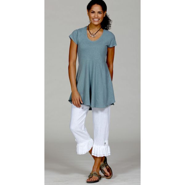 Ruffle Bottom Capris
